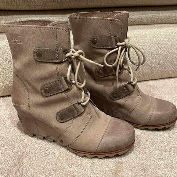 Sorel sz10 Joan Of Artic Wedge Mid boot 90.00 - Picture 2 of 9